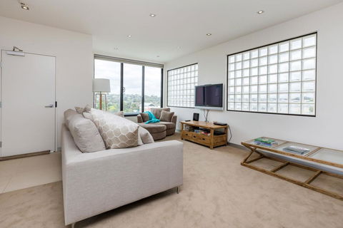 THE PENTHOUSE - MORNINGTON - Accommodation Mt Buller 0