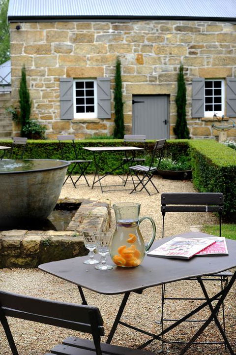 The Red Feather Inn - Accommodation Mt Buller 3