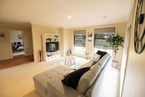 The Tinnock Entertainer Large & Comfy + Wifi - Accommodation Mt buller 1