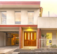 Tranquil Townhouse in Port Melbourne