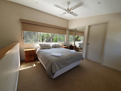 Waterfront Retreat At Wattle Point - Accommodation Mt Buller 3