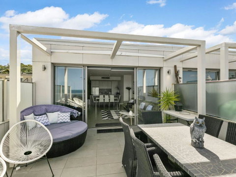 WATERFRONT THREE- In The Heart Of Lorne - Accommodation Mt Buller 1