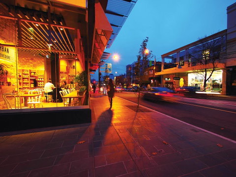 Oaks Melbourne South Yarra Suites - Accommodation Mt Buller 11