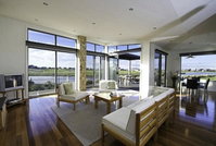 19 Glen Eagles Close