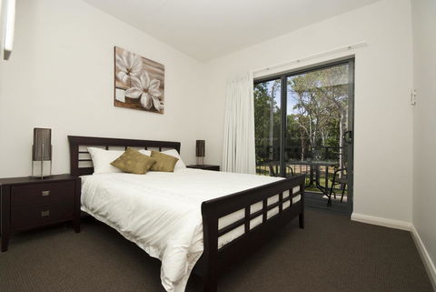 Woodville Beach Townhouse 6 - Accommodation Mt Buller 12