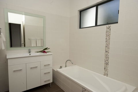 Woodville Beach Townhouse 6 - Accommodation Mt Buller 9