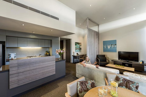 Oaks Redcliffe Mon Komo Suites - Accommodation Mt Buller 21