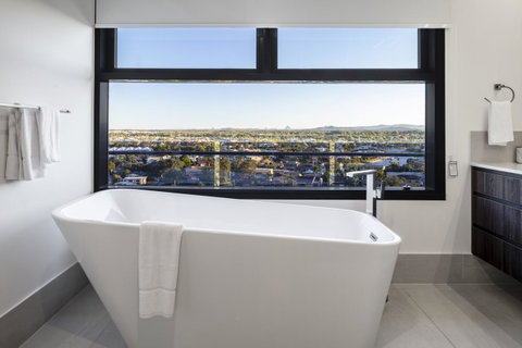 First Light Mooloolaba, Ascend Hotel Collection - Accommodation Mt buller 4