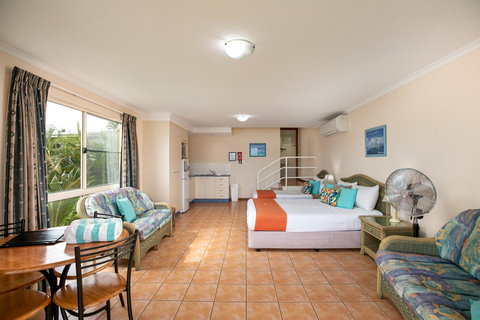 Sunlit Waters Studio Apartments - Accommodation Mt Buller 42
