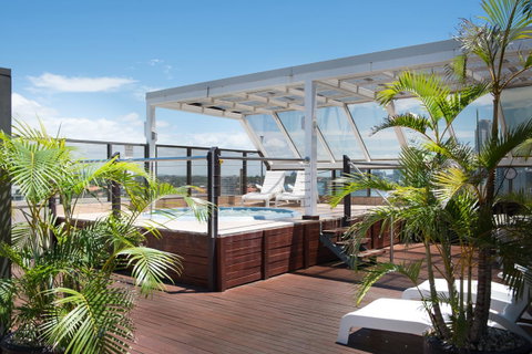 Tiki Hotel Apartments Surfers Paradise - Accommodation Mt Buller 0