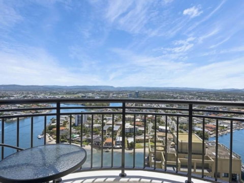 Beach Stay - Ocean & Riverview Resort Chevron Renaissance Central Surfers Paradise - Accommodation Mt Buller 14