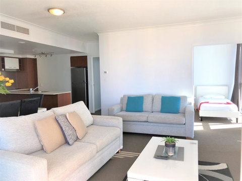 Beach Stay - Ocean & Riverview Resort Chevron Renaissance Central Surfers Paradise - Accommodation Mt Buller 19