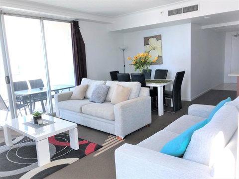 Beach Stay - Ocean & Riverview Resort Chevron Renaissance Central Surfers Paradise - Accommodation Mt Buller 18