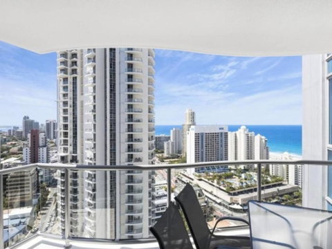 Beach Stay - Ocean & Riverview Resort Chevron Renaissance Central Surfers Paradise - Accommodation Mt Buller 25