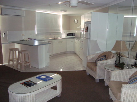 Grosvenor Beachfront Apartments Surfers Paradise - Accommodation Mt Buller 14