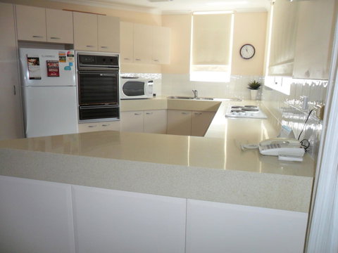Grosvenor Beachfront Apartments Surfers Paradise - Accommodation Mt Buller 15