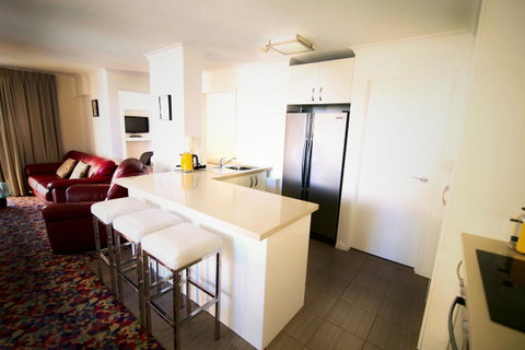 Grosvenor Beachfront Apartments Surfers Paradise - Accommodation Mt Buller 4