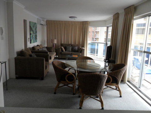 Grosvenor Beachfront Apartments Surfers Paradise - Accommodation Mt Buller 23