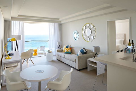QT Gold Coast - Accommodation Mt Buller 7