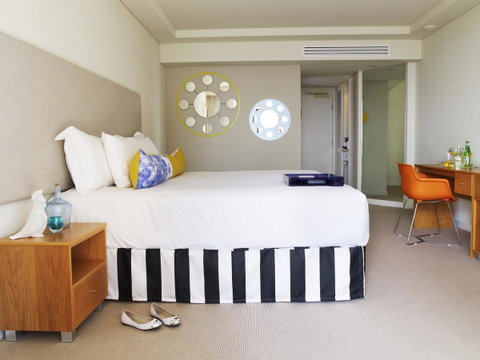 QT Gold Coast - Accommodation Mt Buller 3