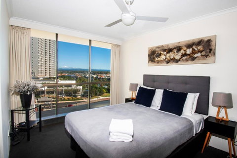 Seacrest Beachfront Apartments Surfers Paradise - Accommodation Mt Buller 1