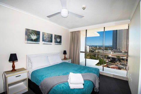 Seacrest Beachfront Apartments Surfers Paradise - Accommodation Mt Buller 27