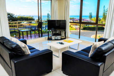 Seacrest Beachfront Apartments Surfers Paradise - Accommodation Mt Buller 35