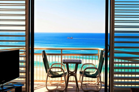 Seacrest Beachfront Apartments Surfers Paradise - Accommodation Mt Buller 29