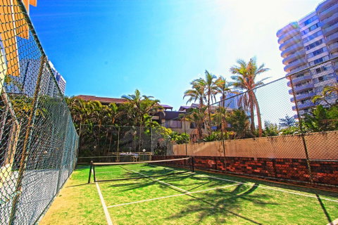 Seacrest Beachfront Apartments Surfers Paradise - Accommodation Mt Buller 16