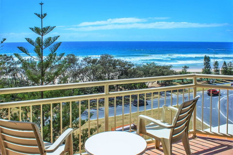 Seacrest Beachfront Apartments Surfers Paradise - Accommodation Mt Buller 32