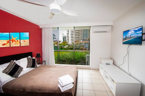 Seacrest Beachfront Apartments Surfers Paradise - Accommodation Mt Buller 8