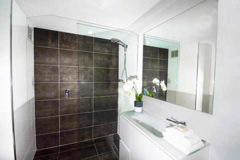 Seacrest Beachfront Apartments Surfers Paradise - Accommodation Mt Buller 22