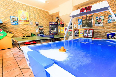 Seacrest Beachfront Apartments Surfers Paradise - Accommodation Mt Buller 26