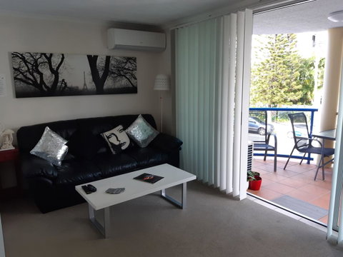 Surfers Beach Resort One - Accommodation Mt Buller 2