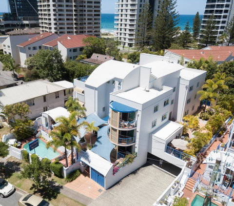 Surfers Beach Resort One - Accommodation Mt Buller 34