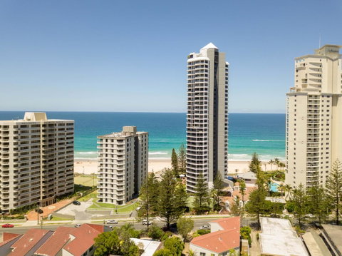 Surfers Beach Resort One - Accommodation Mt Buller 38