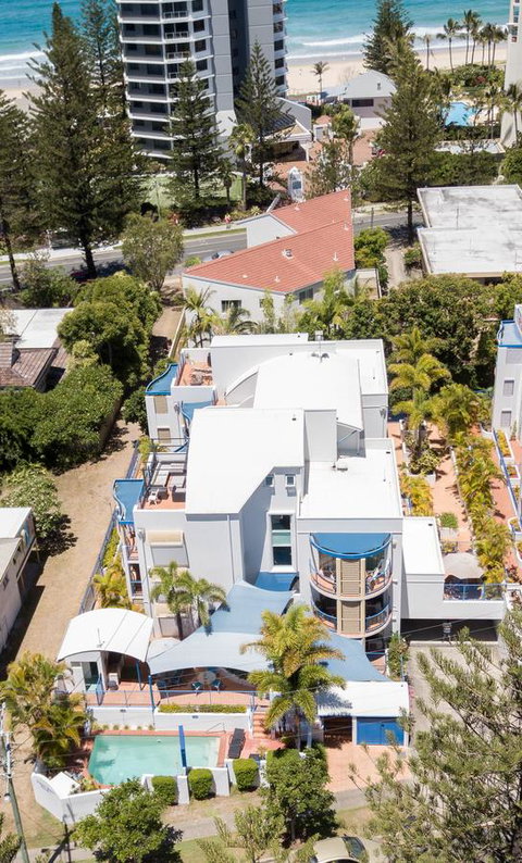 Surfers Beach Resort One - Accommodation Mt Buller 33