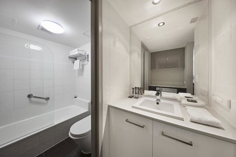 Novotel Surfers Paradise - Accommodation Mt Buller 19