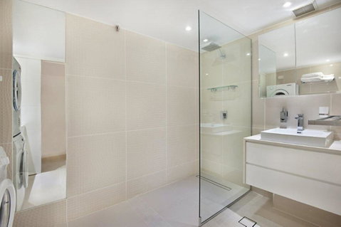 Surfers International Apartments - Accommodation Mt Buller 12