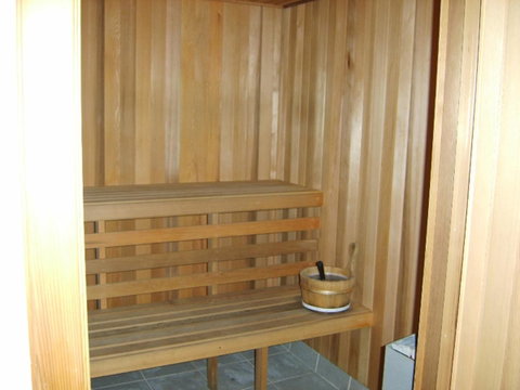 Surfers International Apartments - Accommodation Mt Buller 2