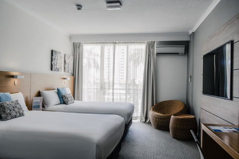 Novotel Cairns Oasis Resort - Accommodation Mt Buller 3