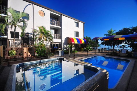 Waters Edge The Strand - Accommodation Mt Buller 0