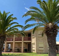 Whispering Palms - Accommodation Mt Buller