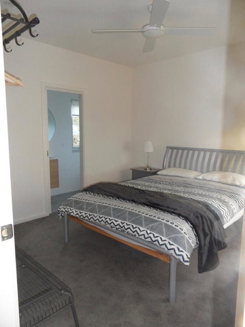 WHITE SHELLS HOLIDAY RENTAL - Accommodation Mt buller 3