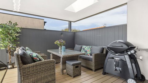 WHITEHAVEN - MORNINGTON - Accommodation Mt Buller 2