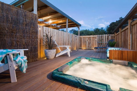 Whitewood Cottage - Secluded Spa - Accommodation Mt Buller 0