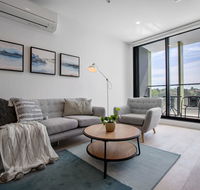 Modern City Comfy and warm AptParkvilleCarpark - Accommodation Mt Buller
