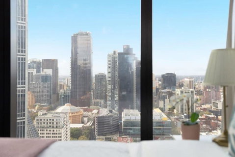 A Chic 2BR Apt Near Melbourne CBD W FREE Parking - Accommodation Mt Buller 1