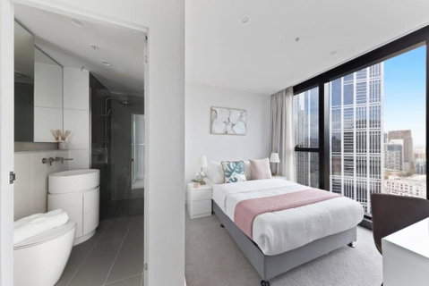 A Chic 2BR Apt Near Melbourne CBD W FREE Parking - Accommodation Mt Buller 3