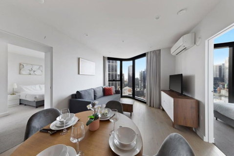 A Chic 2BR Apt Near Melbourne CBD W FREE Parking - Accommodation Mt Buller 4